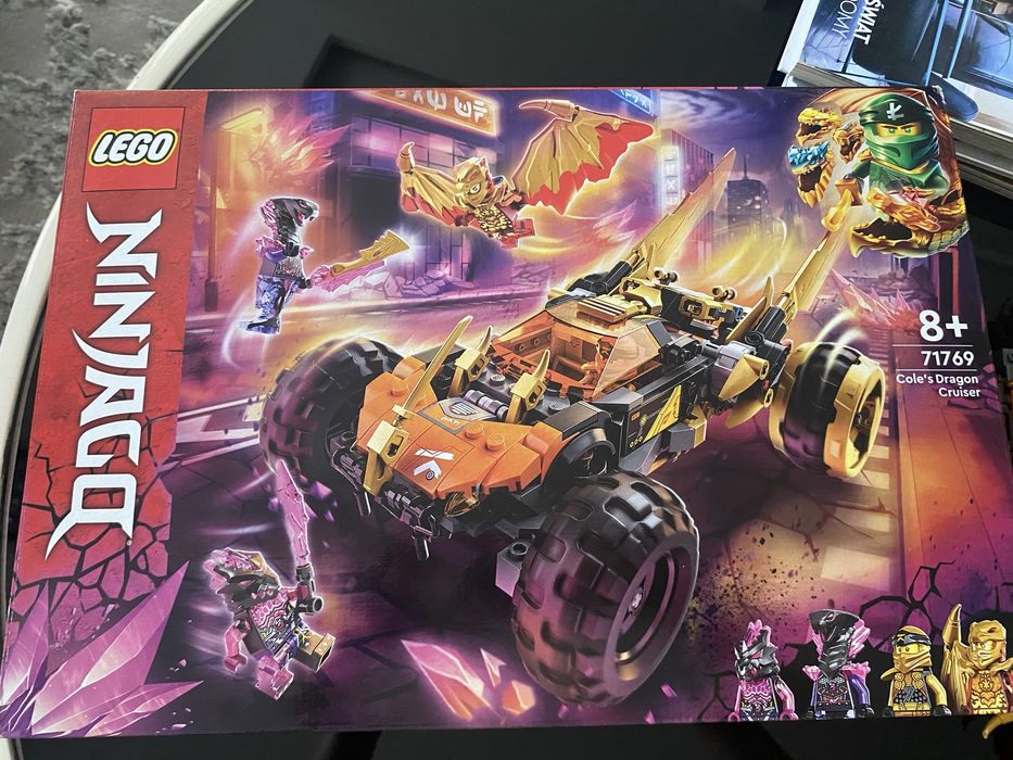 LEGO 71769 Ninjago, klocki, Smoczy krążownik Cole’a,