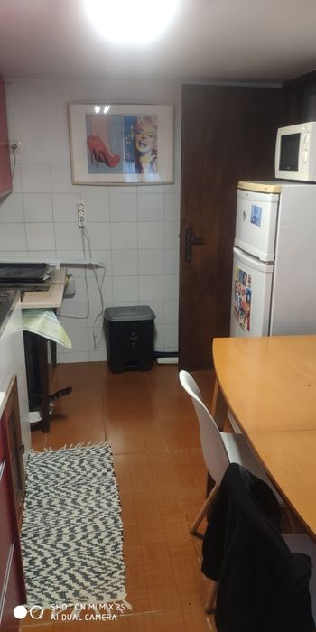 Mesa em Pinho usada