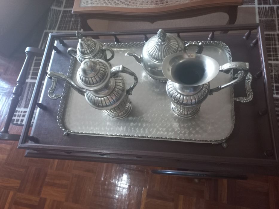 Carrinho bar em madeira vintage