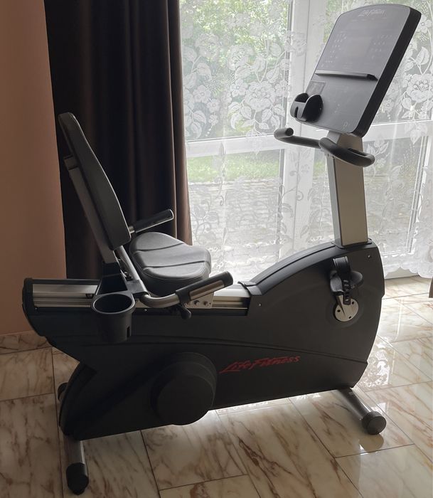 Rower stacjonarny poziomy Life Fitness Lifecycle