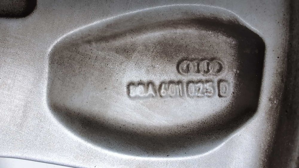 Комплект дисків R19 8JX19H2 ET39 5x112 для Audi.