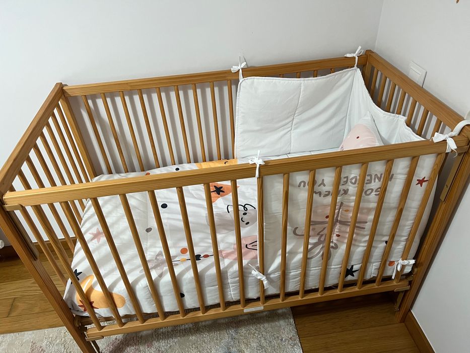 Cama de grades + colchão + conjunto edredão