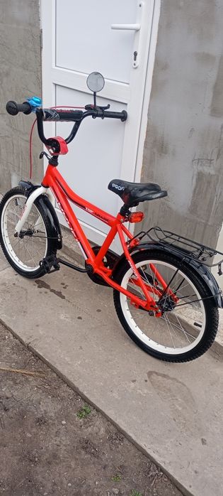 Продам подростковый велосипед Profi R18