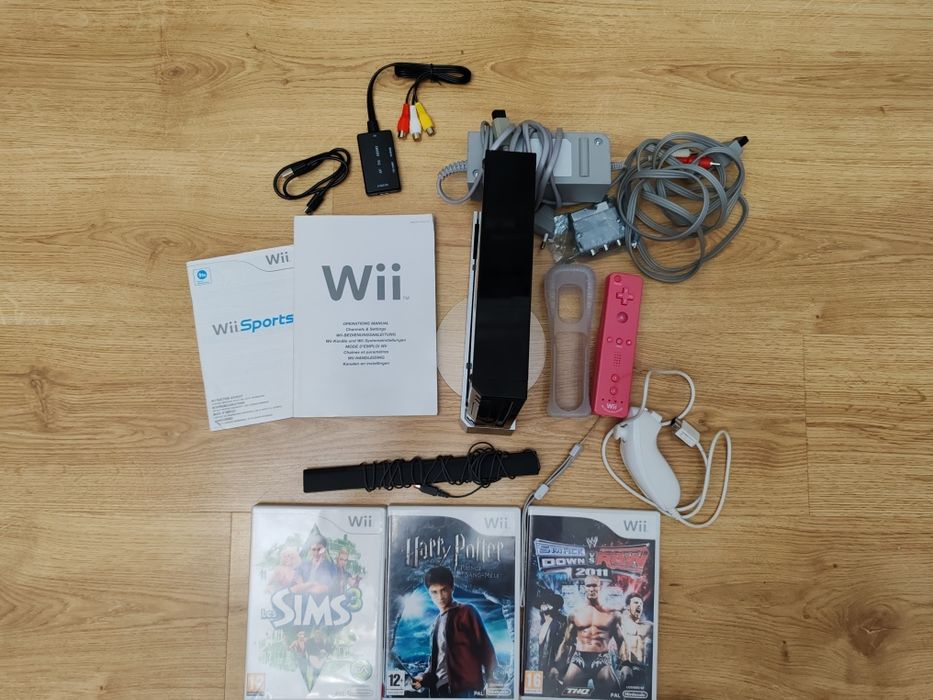 Nintendo Wii  com 3 jogos e comandos