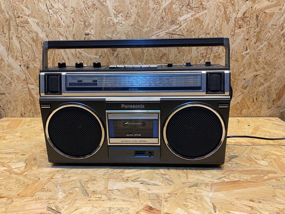 Radiomagnetofon Panasonic RX-5015 DLS  (film pokazowy)