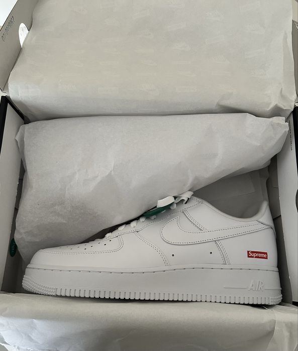 Nike Air Force 1 Low Supreme White