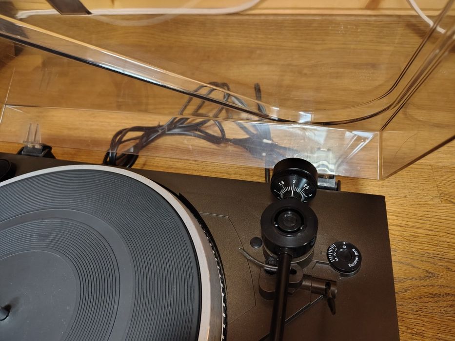 Продам hi-fi вініловий програвач Grundig PS 2500  (без картриджа і голки)