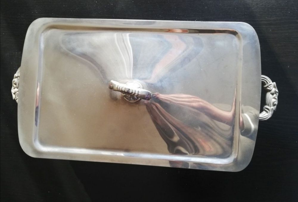 Tabuleiro de Estanho para Mesa