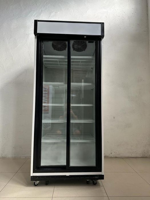 Lodówka witryna Chlodziarka Metalfrio Coll 900 nowy model