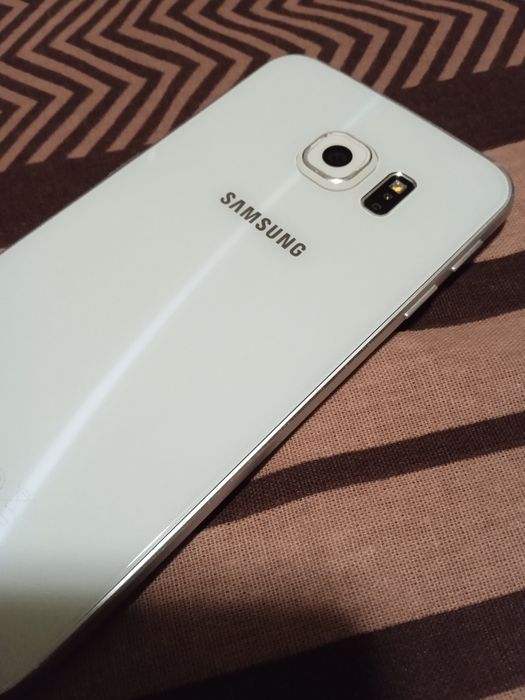 Смартфон Samsung S6 edge