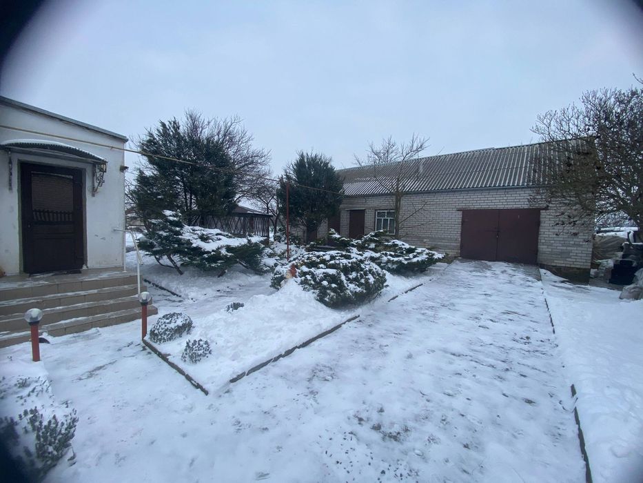 Продам 2-х повирховий будинок