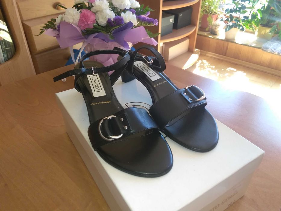 Sandały czółenka 38  24,5 - 25 cm obcas  5 cm skóra naturalna Janet D