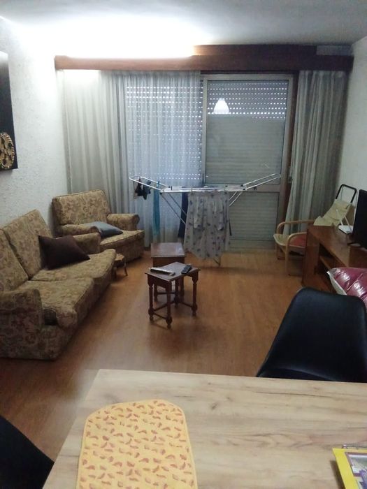 Quarto para arrendar