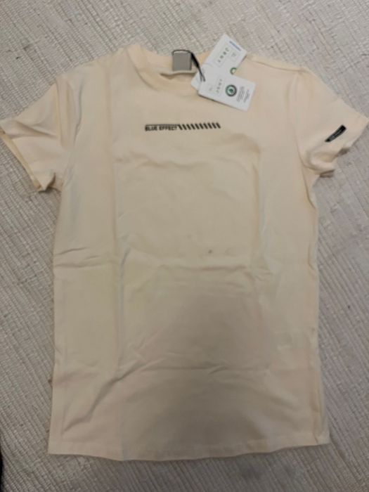 T-shirt branco cru