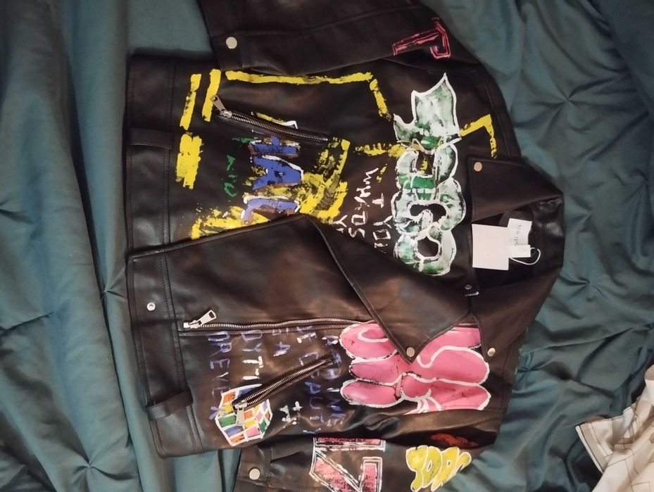 Casaco preto com pêlo