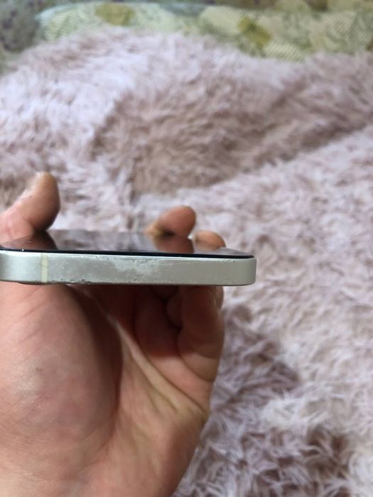 Продам iPhone 12.