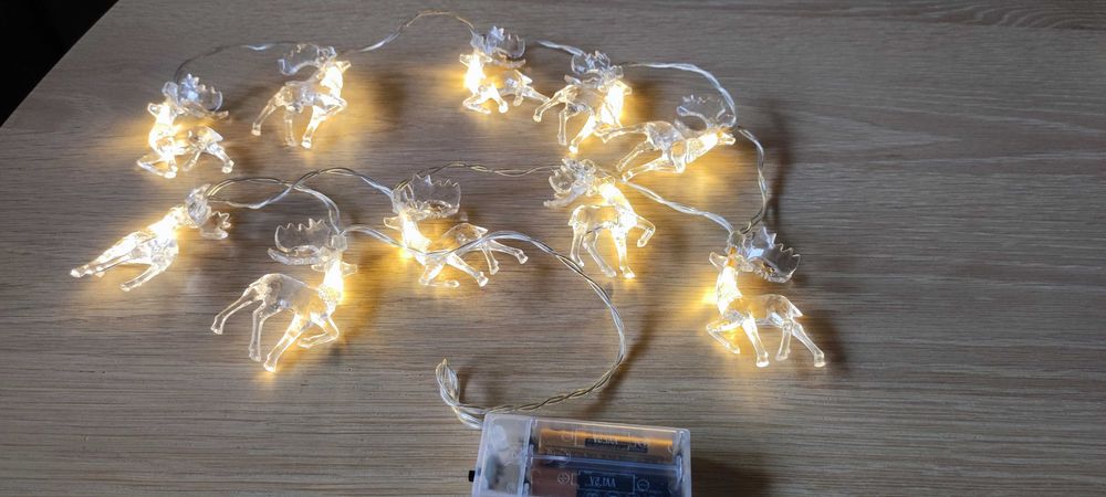 Lampki choinkowe na sznurze renifery