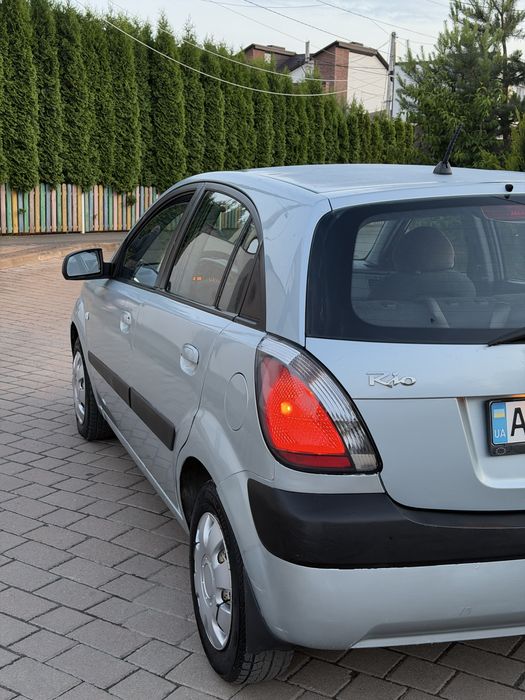 Kia Rio 1.6d в гарному стані цікавить обмін