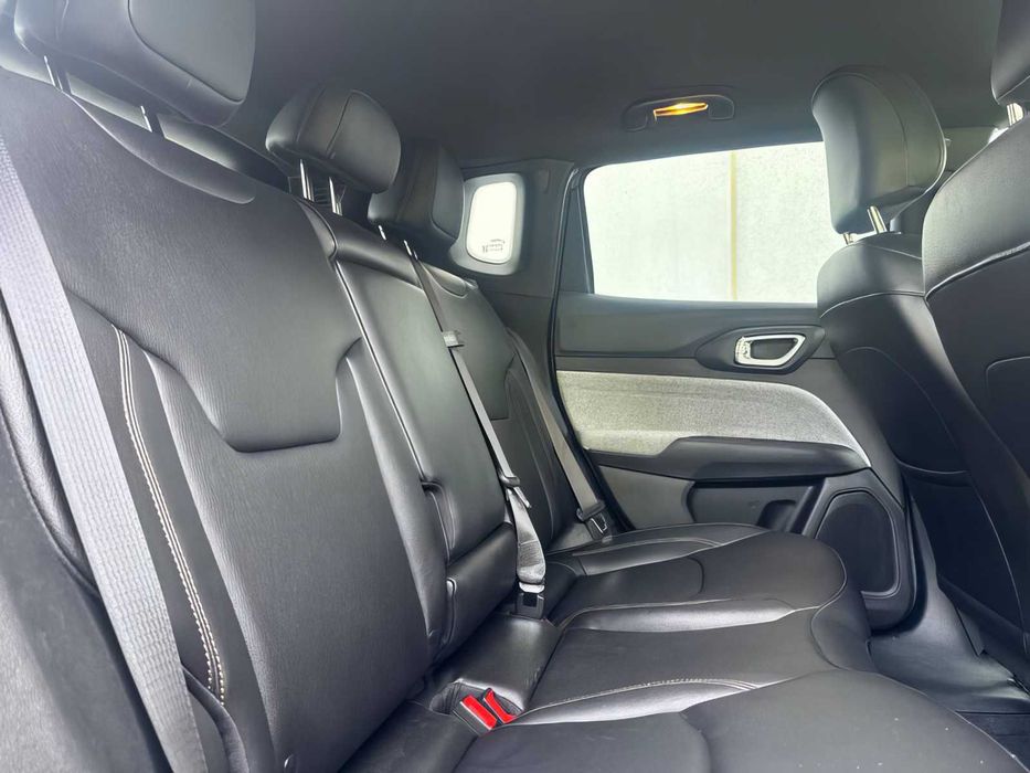 Jeep Compass      2023