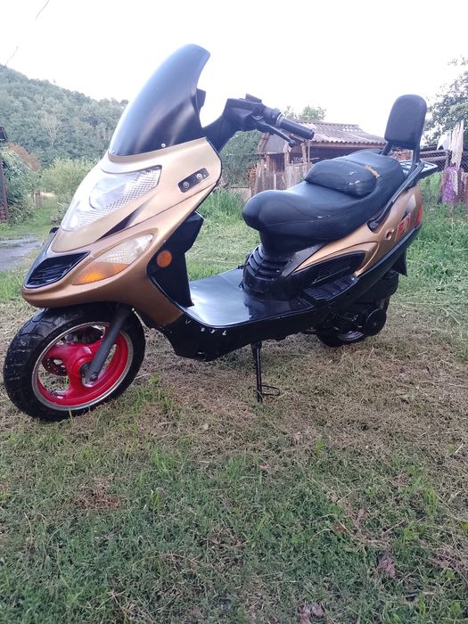 Продам скутер 150