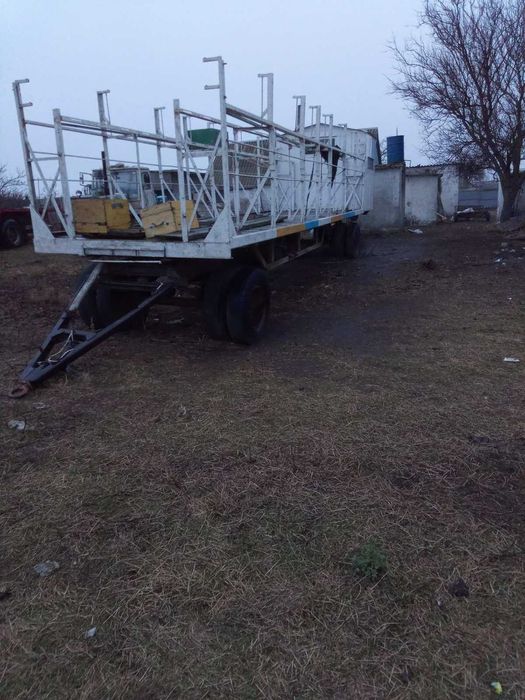 Бджоловіз бджолопавільон.