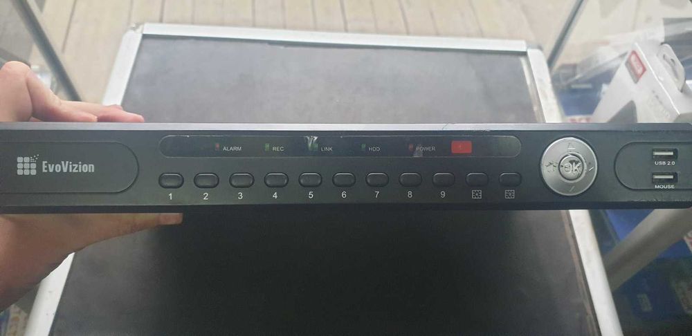 EvoVizion AHDVR-9716 16-канальный видеорегистратор Б/У
