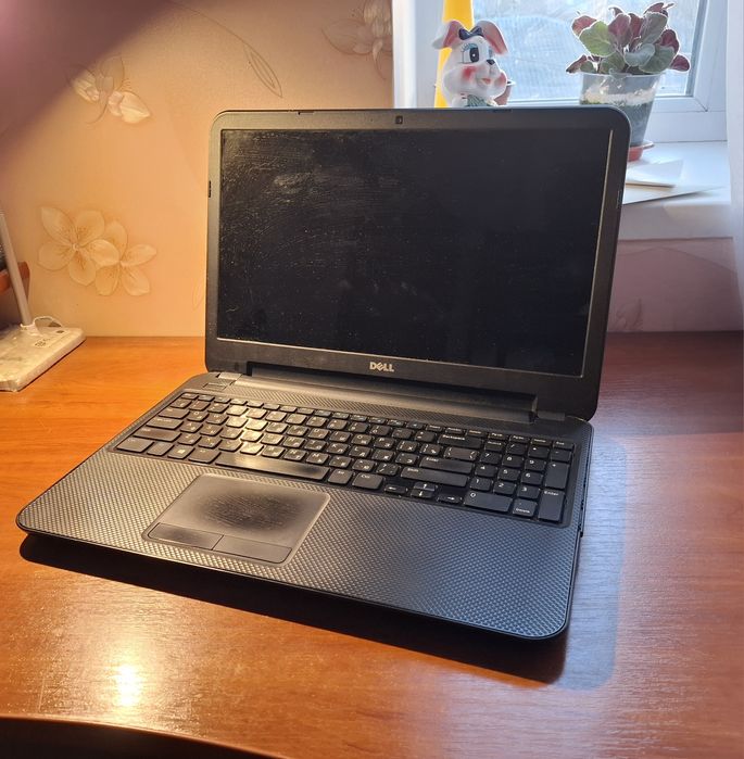 Ноутбук Dell на запчастини / після залиття / без HDD