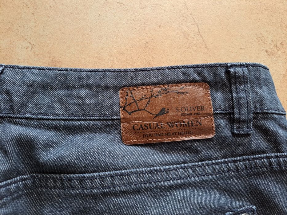 Bermudy damskie
s.Oliver rozm. 38/40