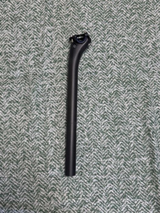 Sztyca podsiodłowa karbonowa matowa 400x27.2 mm OFFSET