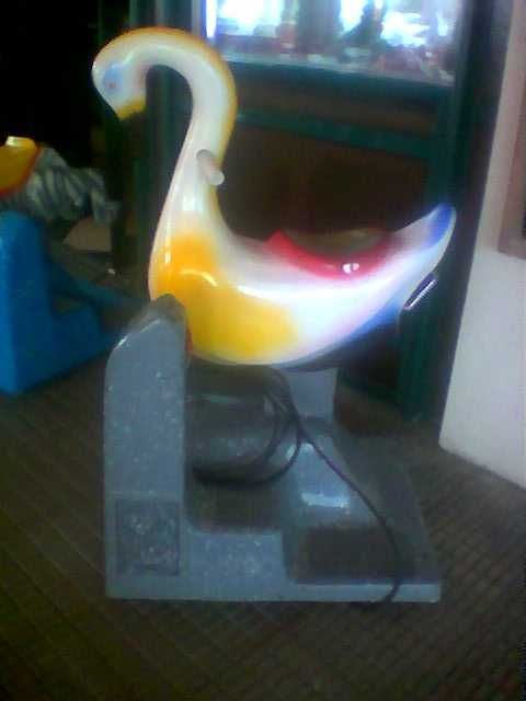 Máquinas de diverçaõ infantil usadas