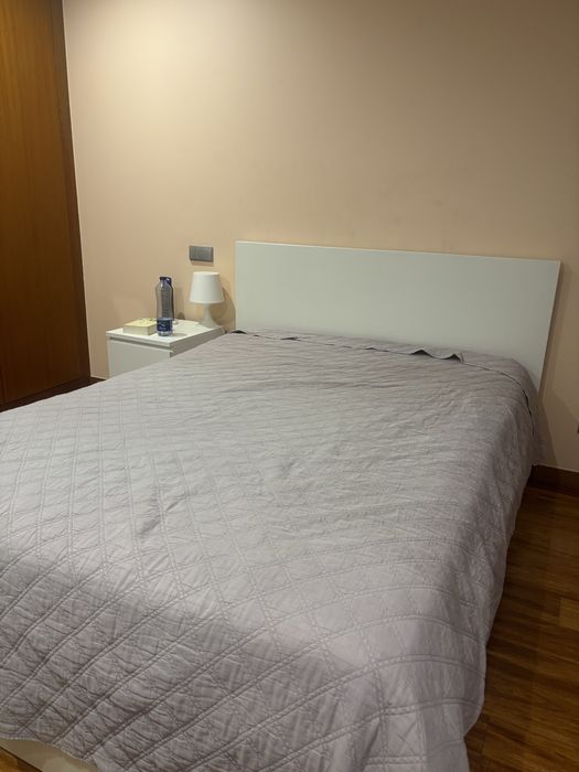 Cama de casal com estrado