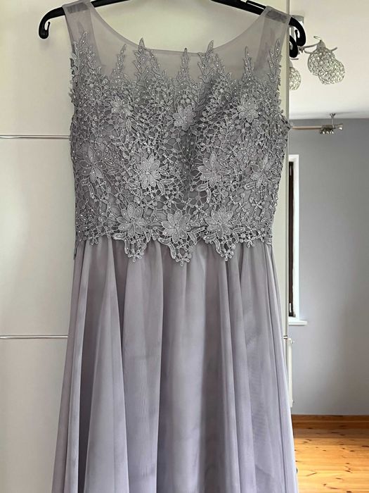 sukienka koronka/tiul/aplikacje rozm.36