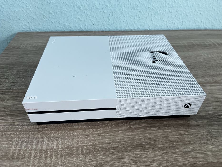 #2136 xbox one s