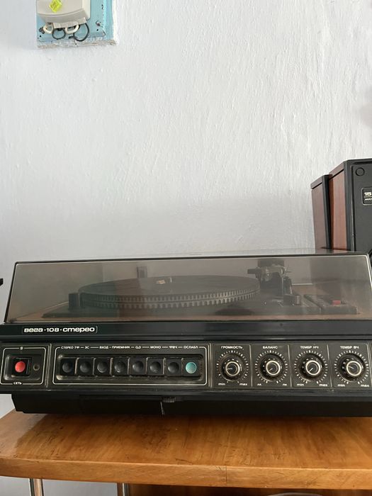 Проигрыватель вега 108 cmepeo+колонки