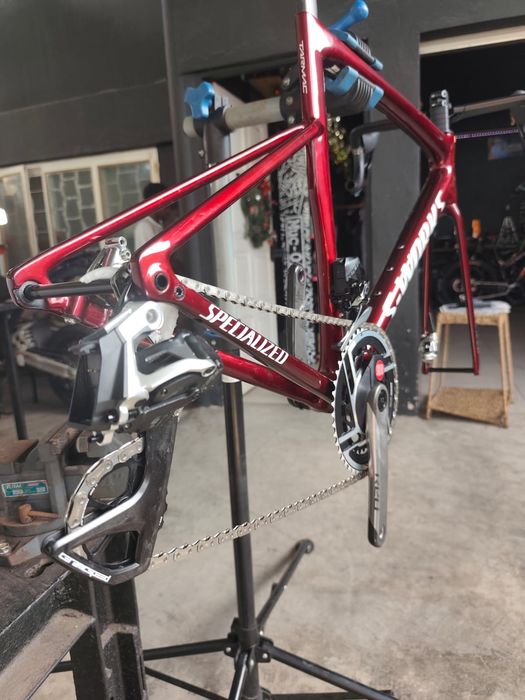 Specialized S-Works Tarmac SL8 – SRAM Red AXS  – Roval