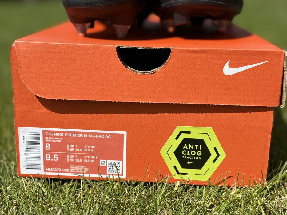 Nike Premier III sg-pro ac wkręty