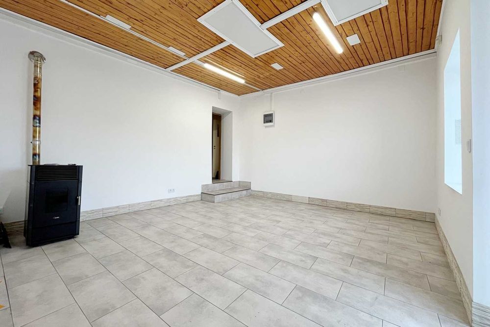 Lokal użytkowy do wynajęcia ok 27m2 przy ulicy Głównej, parter