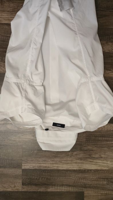 klasyczna, biała,prosta koszula z krótkim rękawem HUGO BOSS 41 . jak nowa