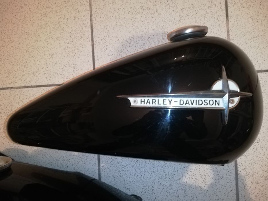 Depósitos Harley Davidson Softail retro