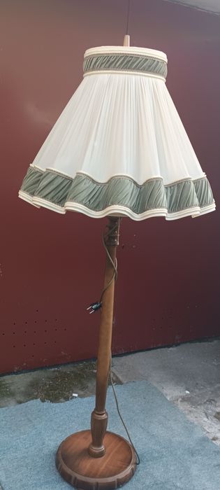Stojąca lampka nocna