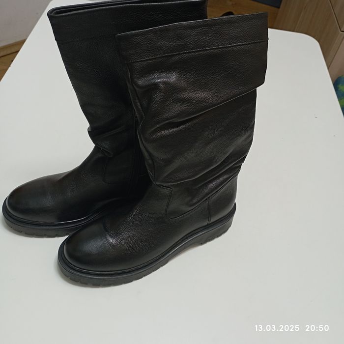 Продаю жіночі чоботи Geox .41 розмір