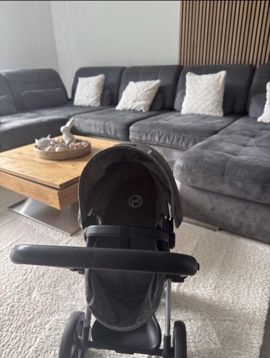 Візок для ляльки