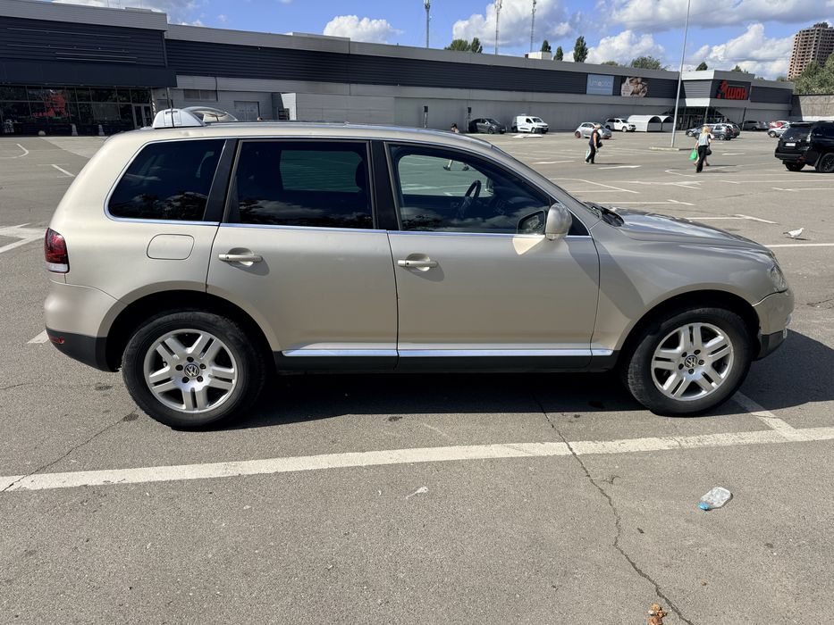 Volkswagen Touareg 5л 2004р