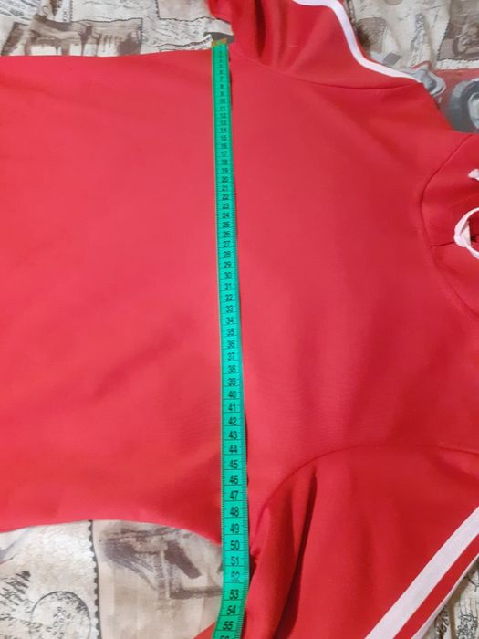 Продам женский спортивный костюм. Розмер S.