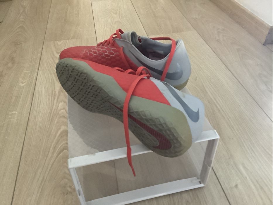 Tenis futebol salao (Nike) 43 (equiveale a 41.5/ 42)