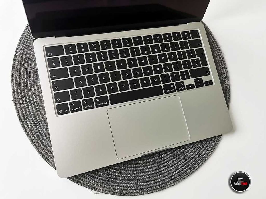 JAK NOWY MacBook Air 13 M4 16 GB 256SSD Silver Bat. 100% GW. 08.2026