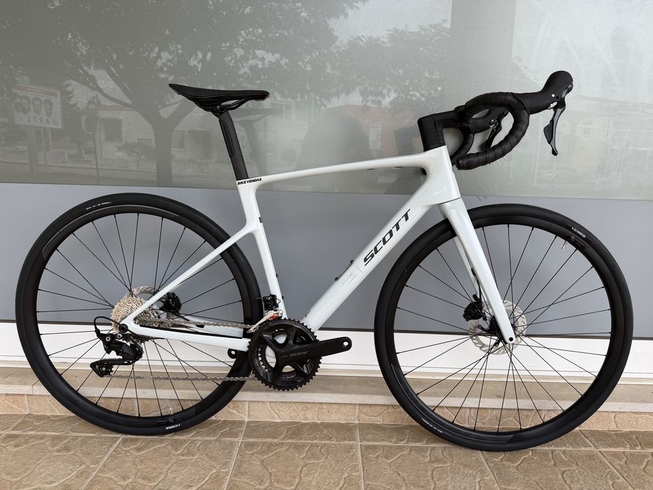 Bicicleta Scott Addict - coleção 2027