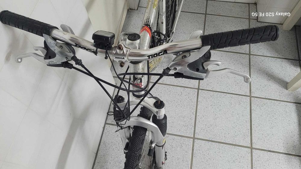 Bicicletas BTT e de estrada
