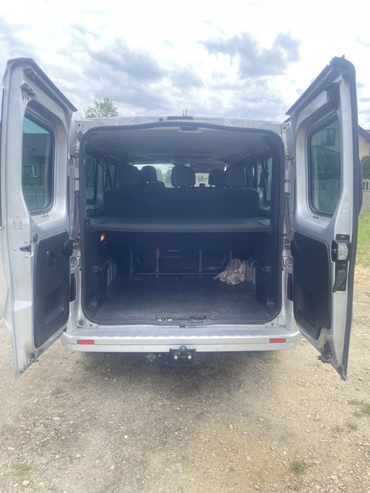 Opel Vivaro long 1,6 9 osób