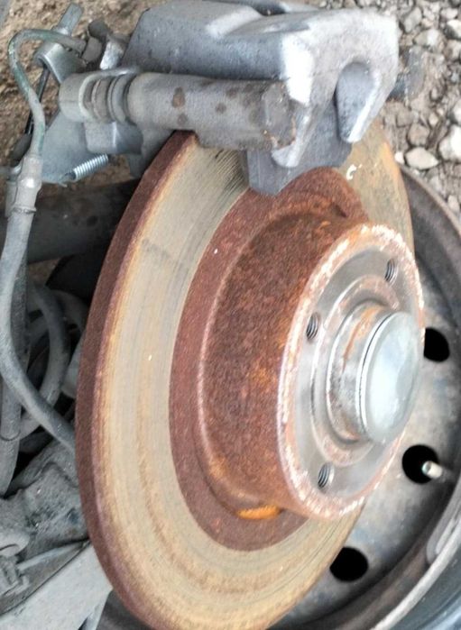 tarcze hamulcowe tył Renault Scenic II jak nowe